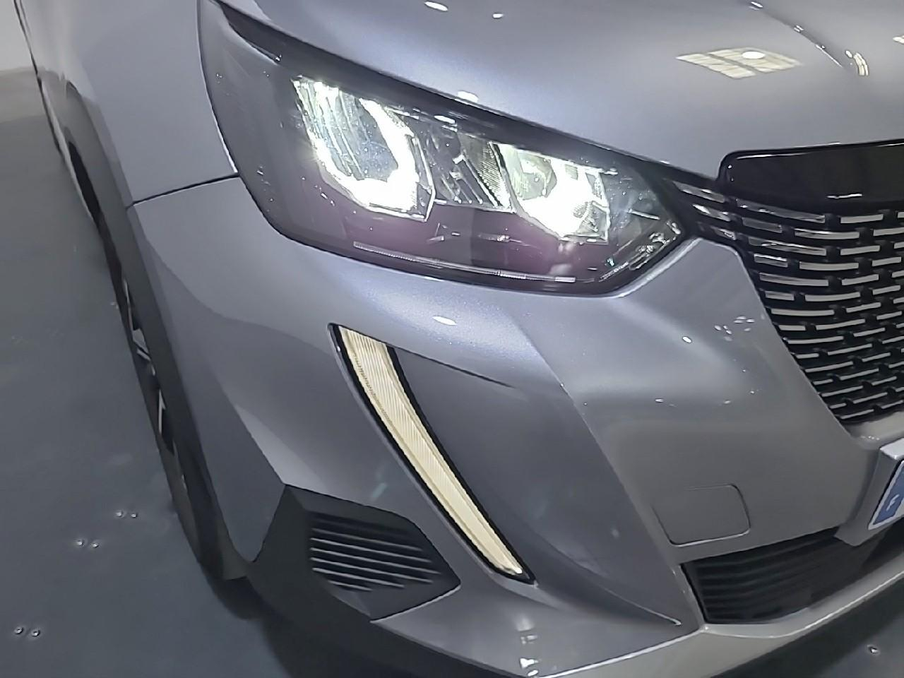 Peugeot 2008 puretech 130 s&s eat8 allure pack — photo 25