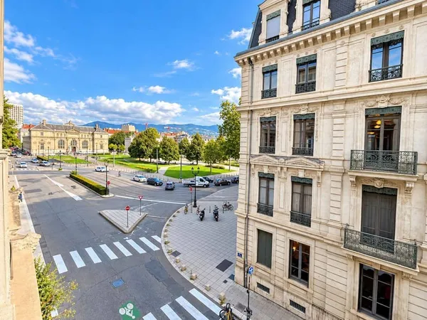 Appartement 5 pièces 183 m²