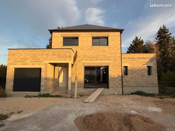 Maison 4 chambres en cours de construction