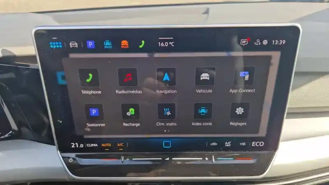 Volkswagen Golf 1.5 ehybrid 204 dsg6 — photo 29