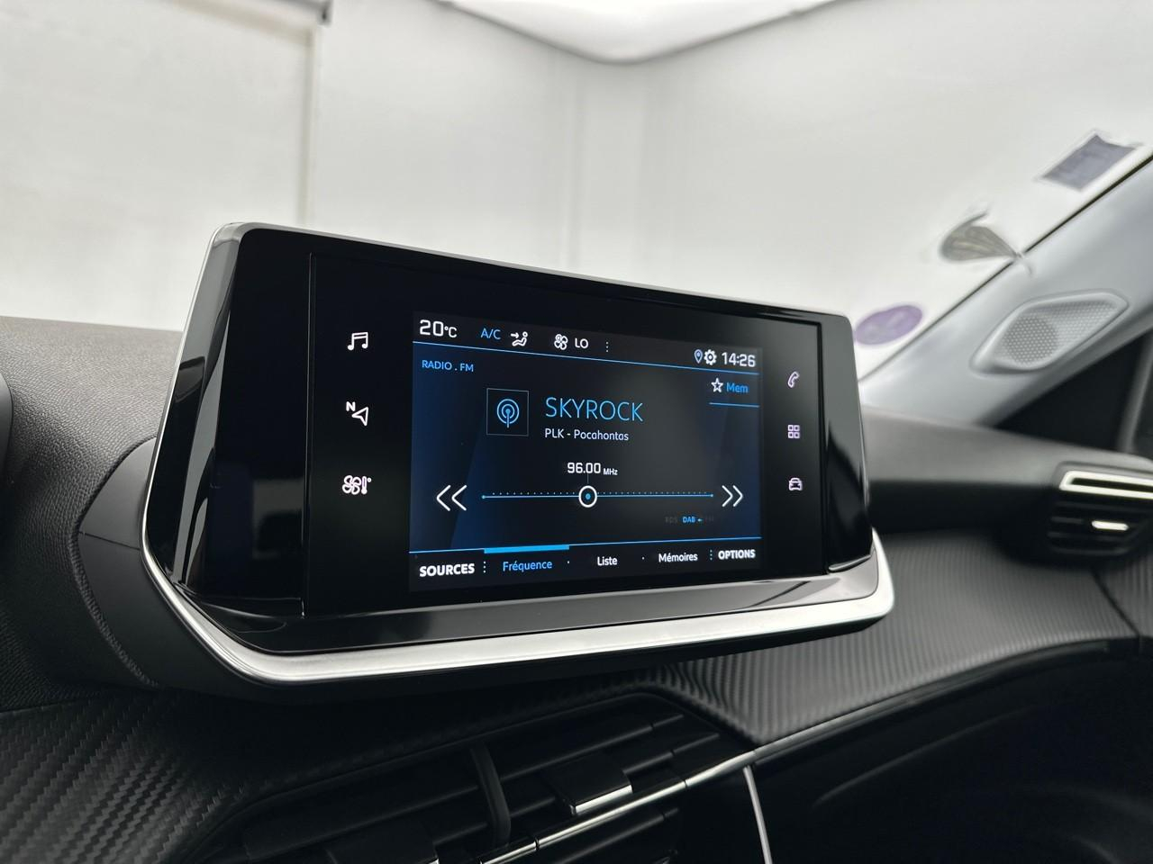 Peugeot 2008 puretech 130 s&s eat8 style — photo 22