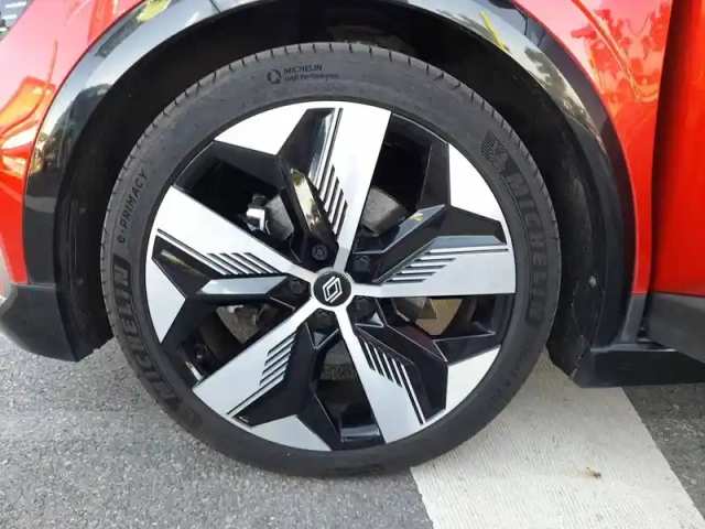 Renault Megane e-tech ev60 220 ch optimum charge — photo 19