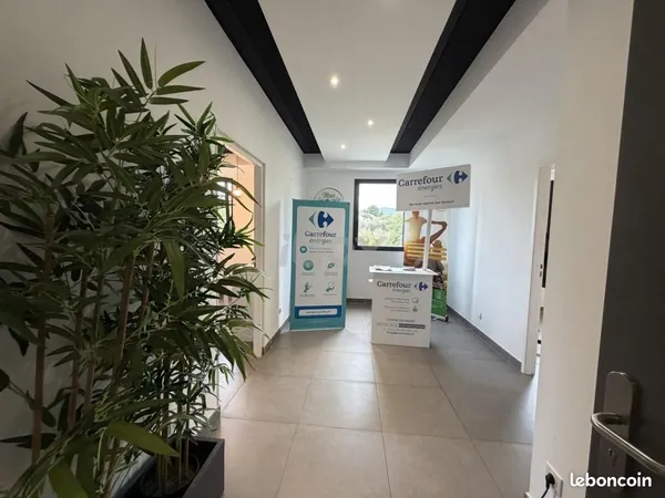 Local bureaux 60 m²