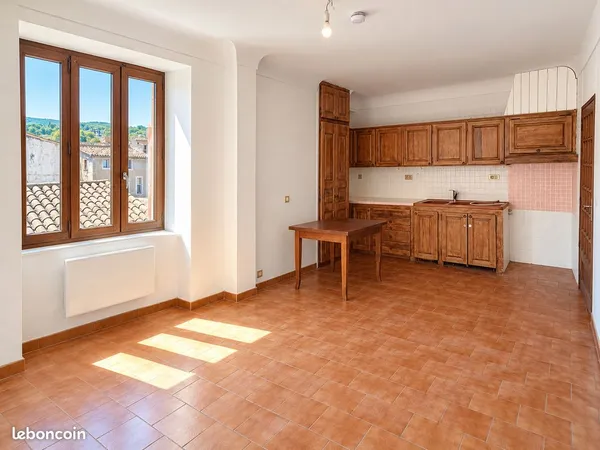 T3 lumineux - 2 chambres - Apt centre - 587