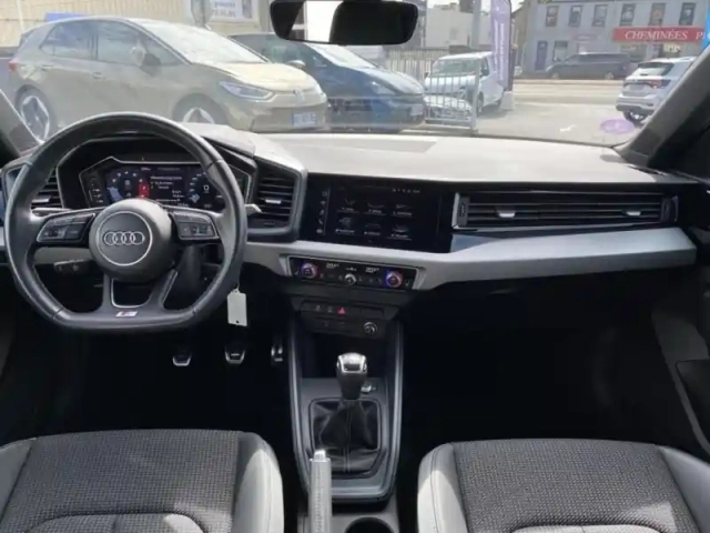 Audi A1 sportback 25 tfsi 95ch s line — photo 9