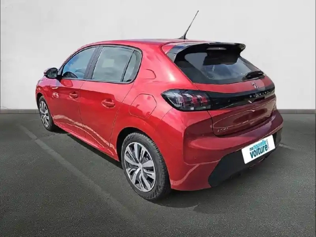 Peugeot 208 puretech 100 s&amp;s eat8 — photo 7