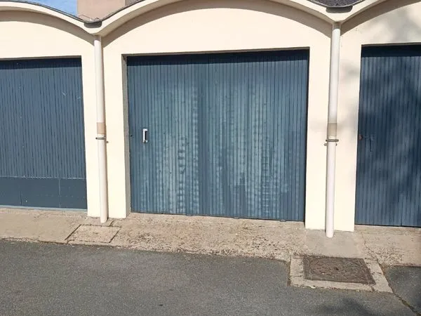 Box garage aérien électrifié
