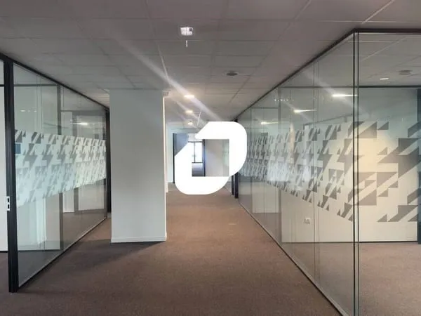 Bureaux 1321 m²