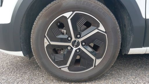 Kia Niro 1.6 GDi 141 Hybride DCT6 - Motion – 2024 – 41504 km – Hybride essence – Boîte Automatique — photo 11