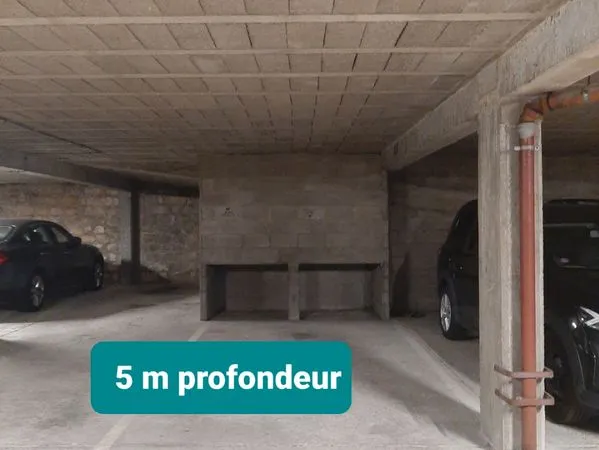 À louer - parking couvert et sécurisé - Clamart Gare