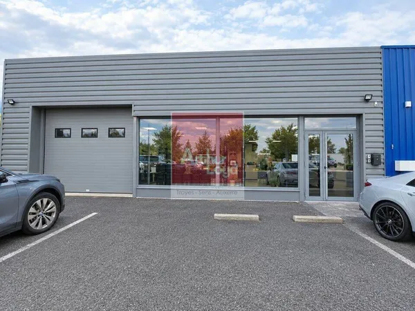 Local commercial 1052 m²