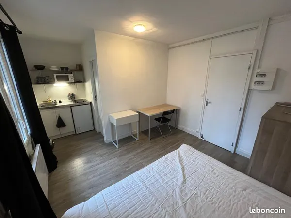 Studio 18m2 / Meublé / Toutes charges comprises / Montchat