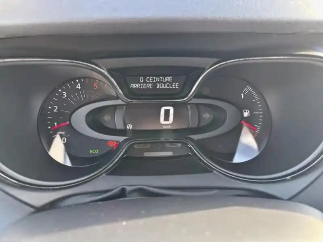 Renault Captur dci 90 zen — photo 21