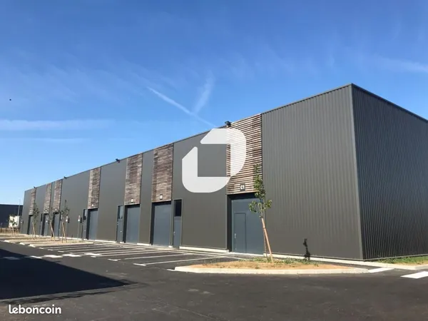 Local d'activité 352 m²