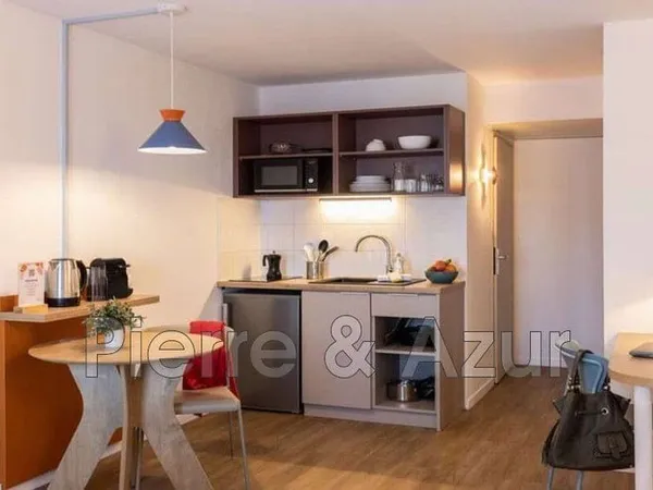 Studio 1 pièce 17 m²