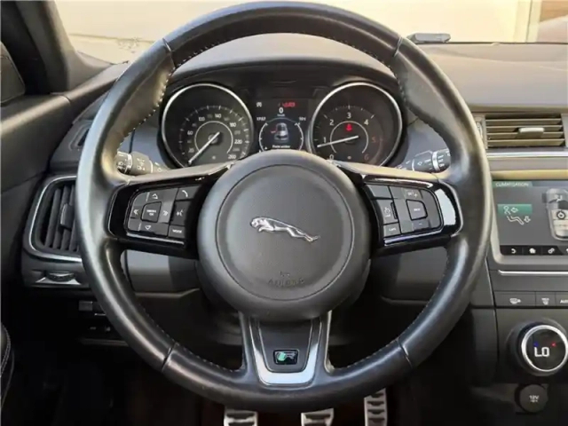 Jaguar E-Pace 2.0 d - 150 ch 2wd bvm — photo 10