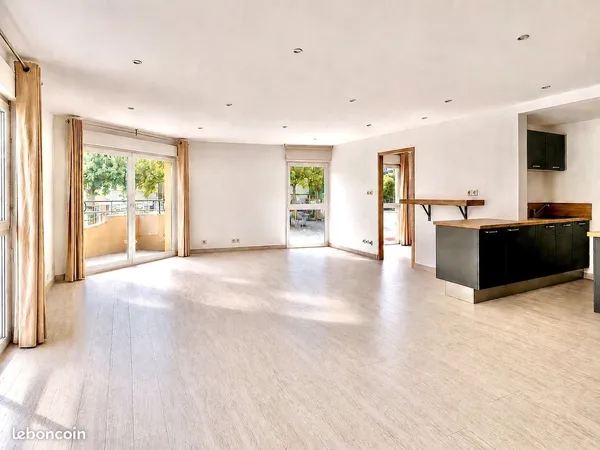 Appartement rénové de 65 m² - 2 pièces