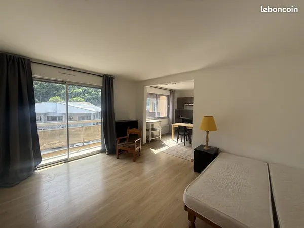Studio 1 pièce 30 m²