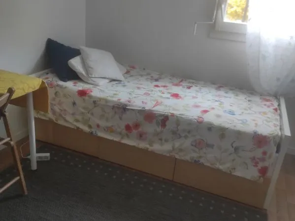 Chambre à louer pour une fille