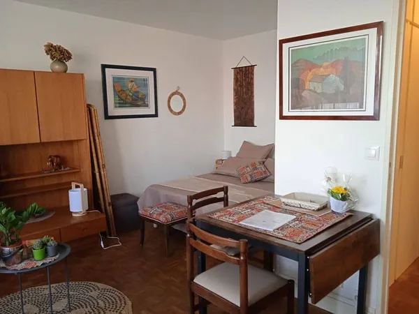 Studio 1 pièce 33 m²