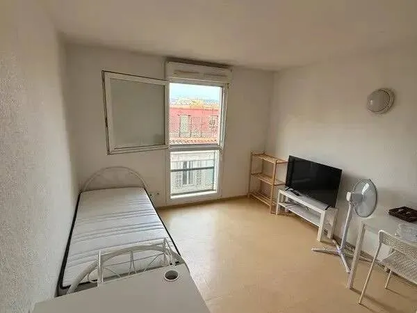 Studio 1 pièce 19 m²