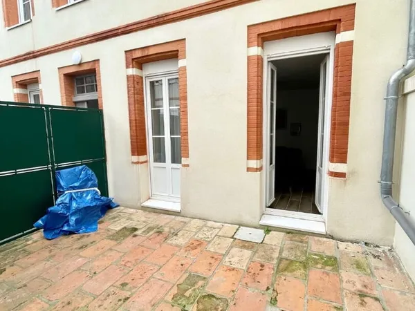 MARENGO T2 RÉNOVÉ DE 33 M² AVEC TERRASSE DE 10 M²
