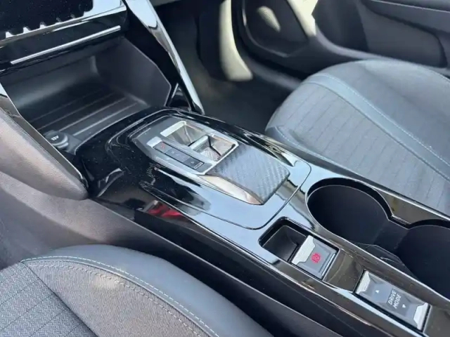 Peugeot 208 electrique 50 kwh 136ch — photo 20