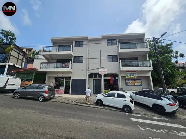 Local commercial 228 m²