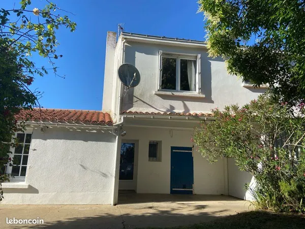 Maison meublée 4 pièces avec jardin - La Girvière