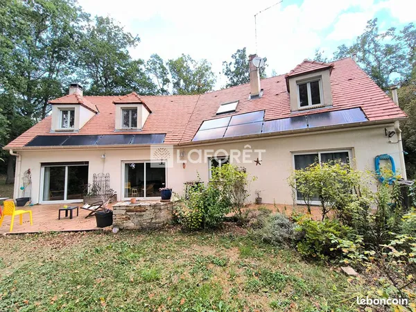 Maison 7 pièces 215 m²