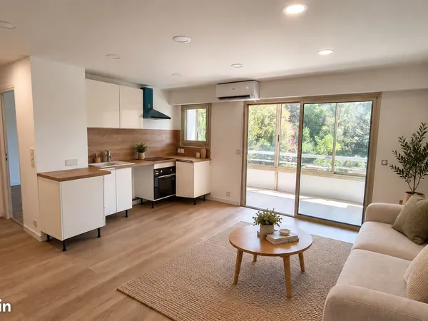 Cannes Centre - Idéal pied à terre et/ou saisonnier - 2 P 50M² rénové- climatisé