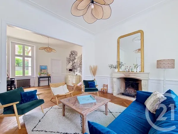 Maison 12 pièces 285 m²