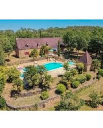 Belle propriété T6 avec grand terrain