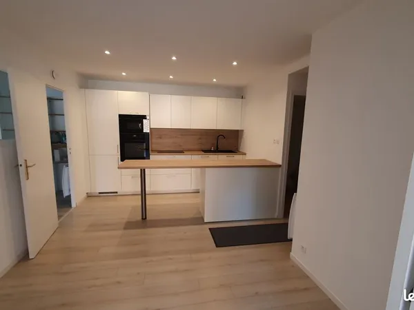 Appartement T4 Rennes centre 105 m3, 3 chambres avec parking