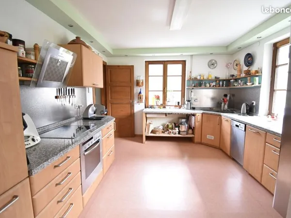 Propriété 8 pièces 220 m²