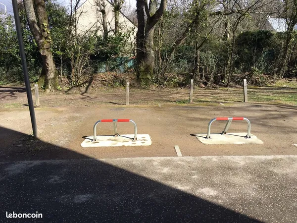 2 places de stationnements à vendre cote à cote