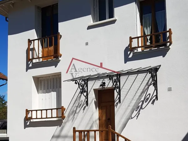 Maison familiale au calme emplacement recherché, proche RE