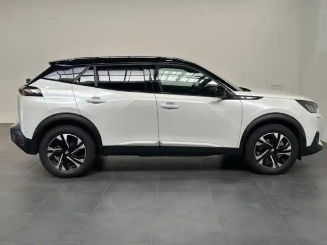 Peugeot 2008 e- 136ch gt — photo 4