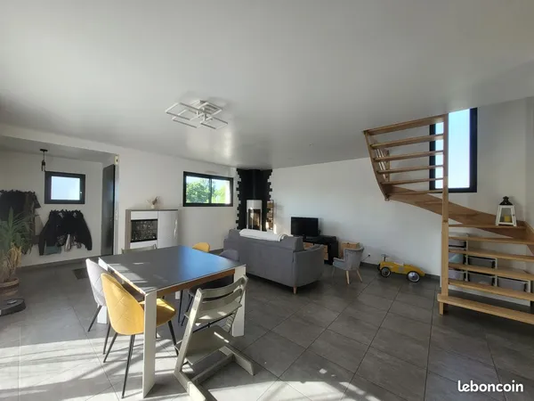 Maison non mitoyenne 4 pièces - 90m²