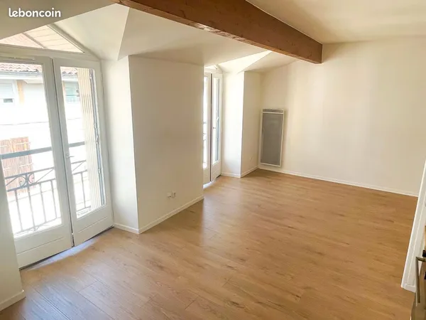 Appartement T2 rénové - 45 m² - Centre-ville de Moirans