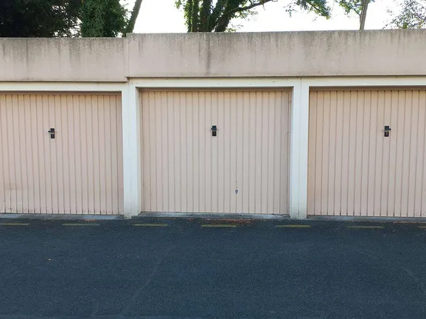 Parking 13 m²