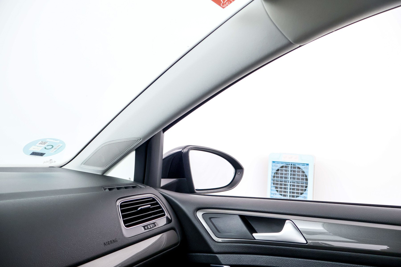 Volkswagen Golf 7 — photo 28