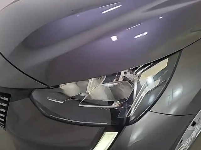 Peugeot 208 puretech 100 s&amp;s bvm6 — photo 19