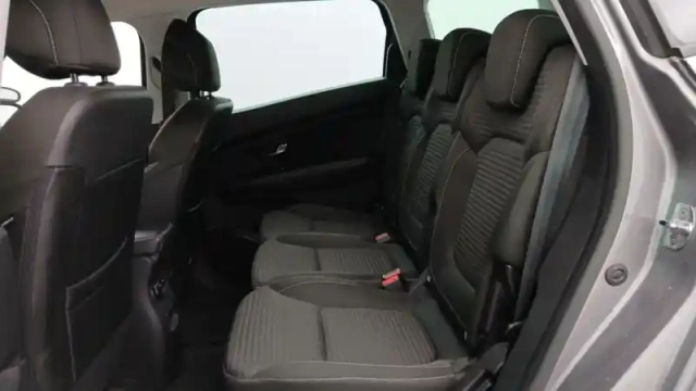 Renault Scenic grand  tce 140 — photo 11
