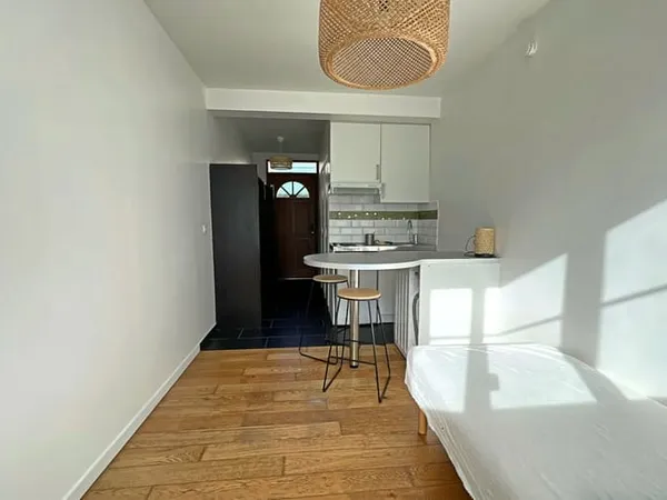 Studio 1 pièce 19 m²