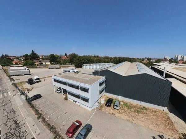 Local d'activité 3 pièces 3466 m²
