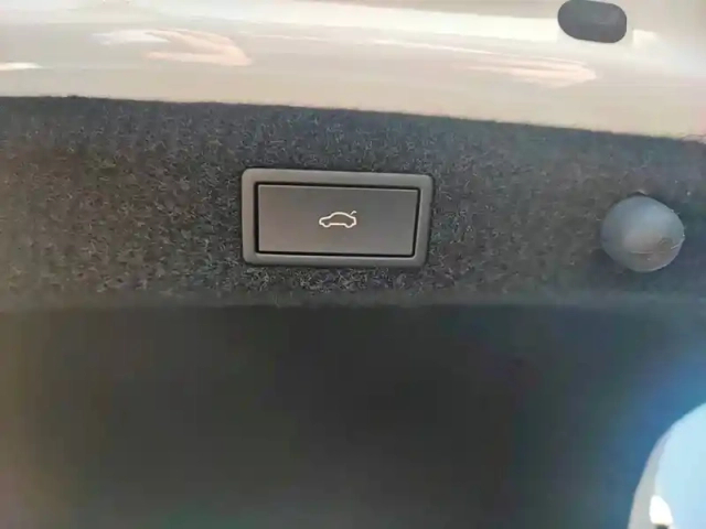 Skoda Octavia 1.5 tsi hybrid 116 ch dsg7 — photo 10