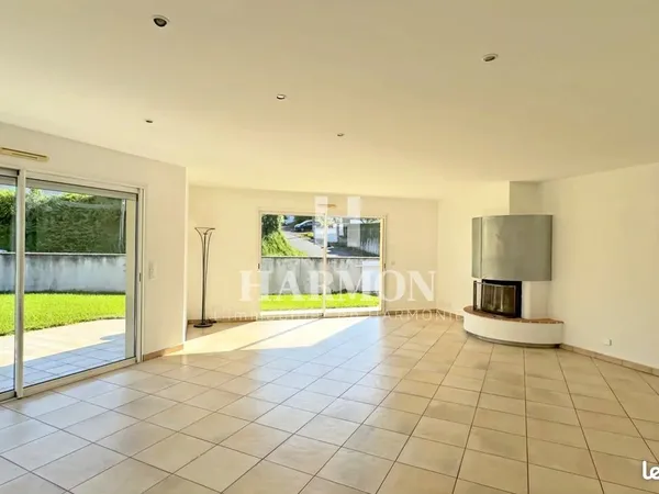 Maison 6 pièces 144 m²