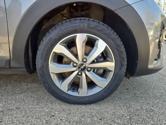 Kia Stonic 1.0 t-gdi 100 ch dct7 — photo 119