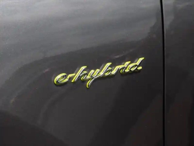 Porsche Cayenne 3.0 v6 462ch e-hybrid — photo 9